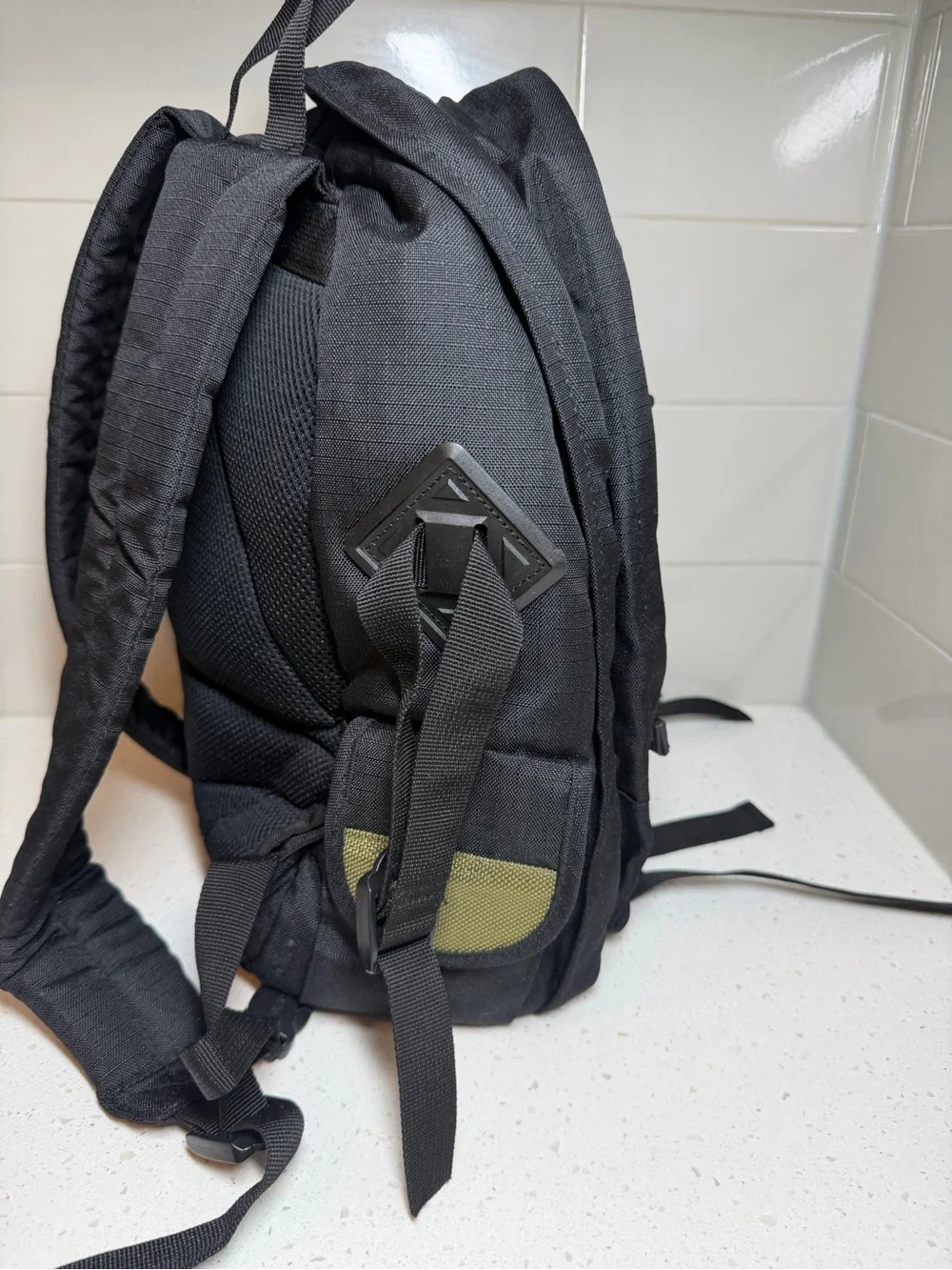 Canon Deluxe Backpack 200EG Rugged Camera Lens Bag black olive green